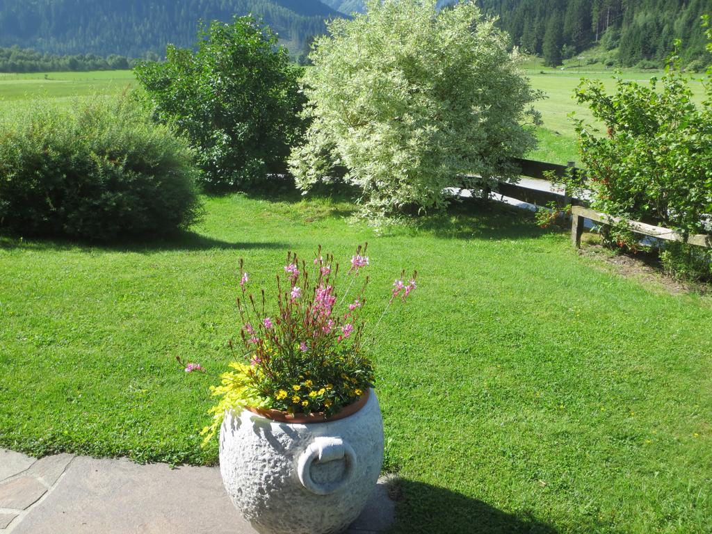 Gaestehaus Scharler Neukirchen am Großvenediger Buitenkant foto