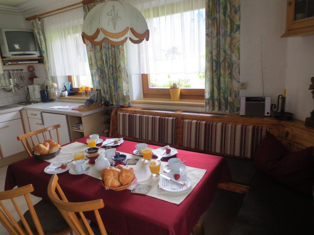 Gaestehaus Scharler Neukirchen am Großvenediger Buitenkant foto